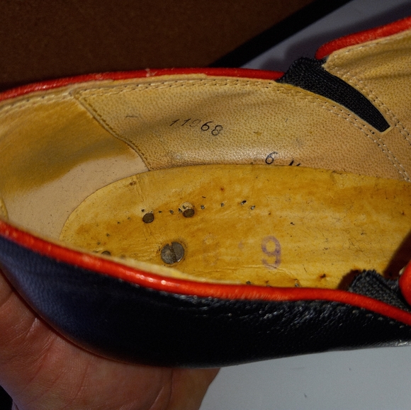 Black and red leather Italian clogs - Picture 7 of 11